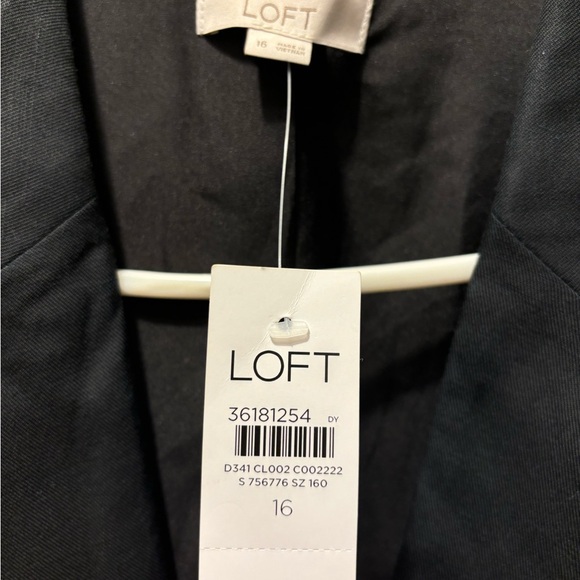 LOFT Black Tailored Blazer with Notched Lapels - Picture 7 of 8